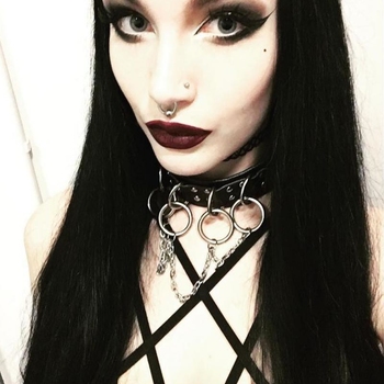 BDSM dating met MirandaEdge uit Noord-Brabant.