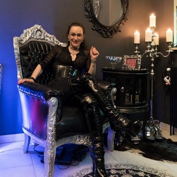 BDSM sexdate met Ema