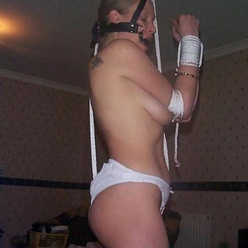 BDSM dating met Smsubje uit Groningen.